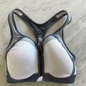 Gently used sports bra fits 34DD